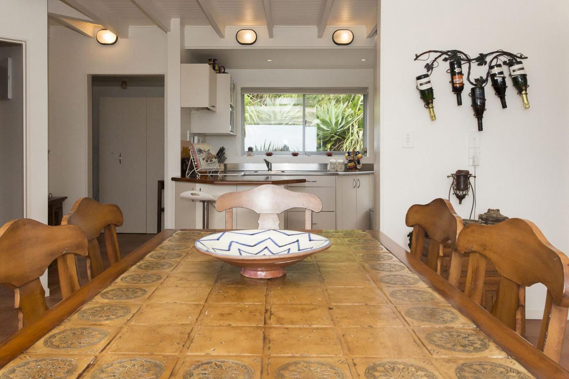 Chester Cottage Beachfront Oakura Bagian luar foto